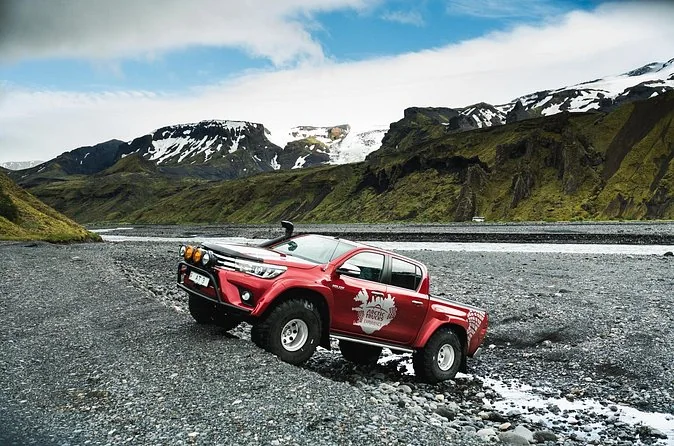 Private Eyjafjallajökull & Þórsmörk Super Jeep